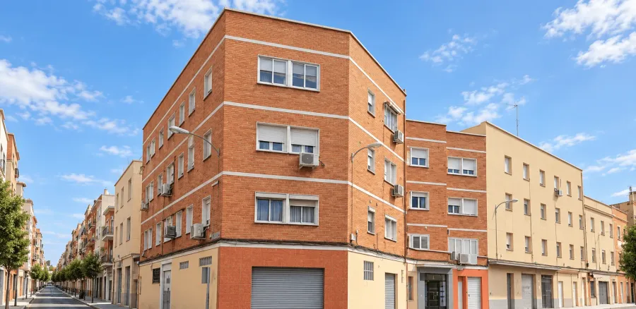 13 apartamentos